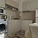 калоян 公寓